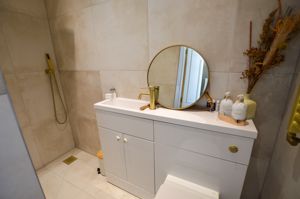 En-Suite Two- click for photo gallery